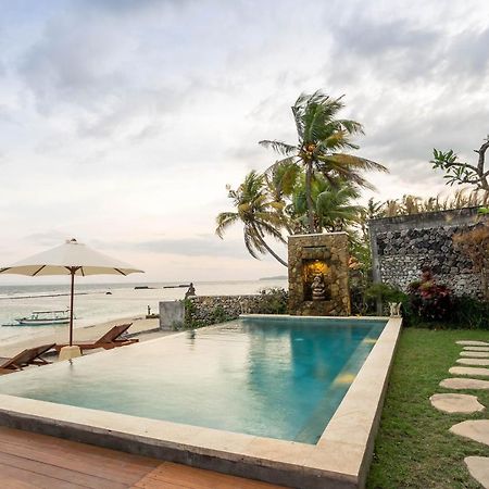 Utama Villas Beach Front Candidasa Kültér fotó