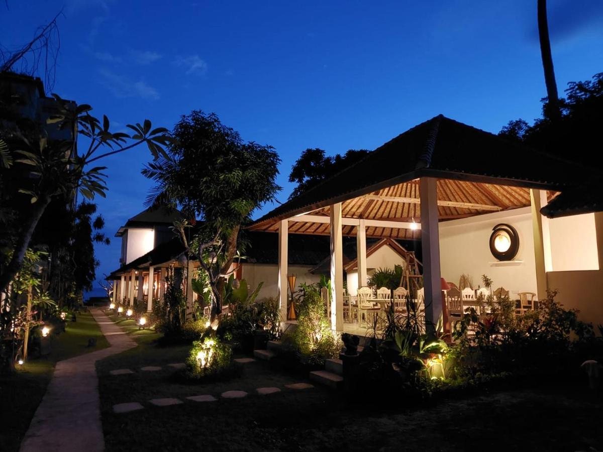 Utama Villas Beach Front Candidasa Kültér fotó