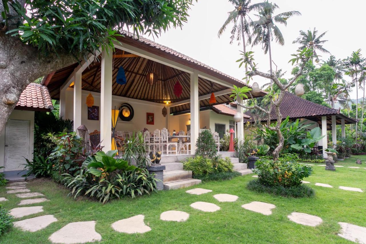 Utama Villas Beach Front Candidasa Kültér fotó